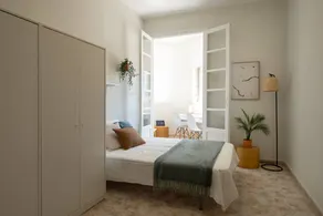 Private room | Next to Carmen Gate - Image 2
