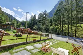 Holiday apartment with garden | Mountain view | Good for workation | Pets are welcome - Image 3
