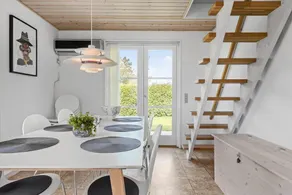 Agréable maison entièrement équipée avec terrasse et barbecue | Vue mer - Image 3
