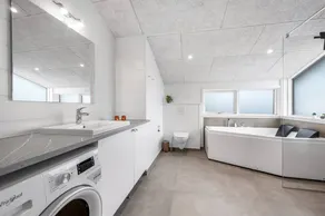 Holiday home with terrace, jacuzzi & BBQ - Image 5