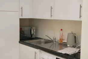 Holiday home with garden - Image 3