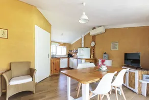 Maison avec terrasse, piscine et barbecue | Vue montagne - Image 3