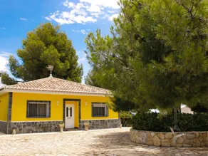 Cottage with terrace, private pool & garden | Mountain view | Pets are welcome - Image 5