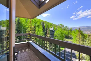 Appartement en copropriété avec terrasse, piscine chauffée et jacuzzi - Image 4