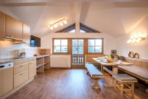 Apartamento ideal para familias con piscina y jardín - Image 5