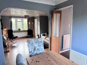 House with garden - Image 3