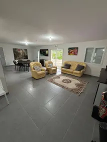 Spacious house in Vernoux-en-Vivarais, enclosed garden, 170 m² - Image 2
