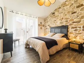 \"Charming Cottage with Private Garden, Jacuzzi, and Bikes – Near Nantes & Beach\" - Image 5