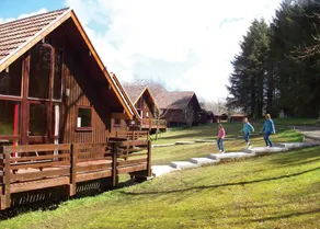 Chalet with 2 rooms for 4 persons - Image 3