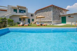 Holiday apartment with garden, pool & BBQ | Close to the beach - Image 4
