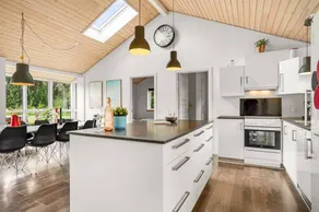 Child-friendly holiday home with garden, terrace & hot tub | Pets are welcome - Image 4