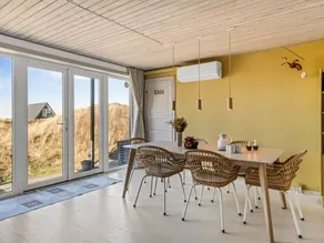 Children-friendly holiday home with terrace & barbeque | Sea view | Close to the beach | Pet-friendly - Image 5