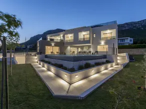 Fully equipped villa with barbecue, pool & sauna - Image 2