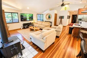 Holiday home with terrace & BBQ - Image 3