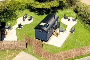 Charming Shepherd Huts with Shared Pool near Cranborne Chase in Dorset - Image 4