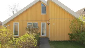 House with terrace, garden & hot tub - Image 2