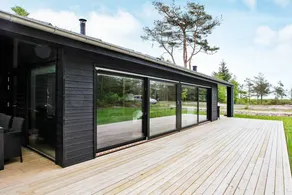 Fully equipped spacious house with sauna & terrace - Image 3