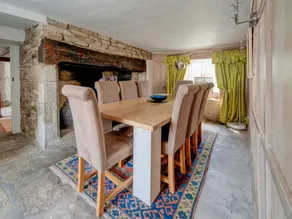 Cottage with terrace & garden - Image 5