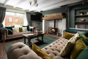 Cottage with garden - Image 2