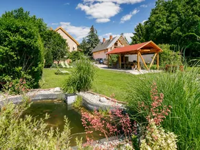 Holiday home with terrace, barbecue & garden | Pet-friendly - Image 3