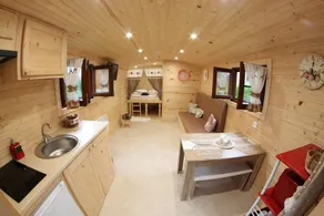 Cosy Bungalow in Laragne-Montéglin with Mountain View - Image 3