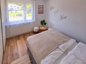 Fully equipped holiday apartment with garden - Image 2