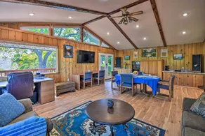 Stunning Treetop Villa - 1 Mi to Mariposa! - Image 4