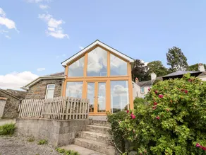 Cottage with garden - Image 2