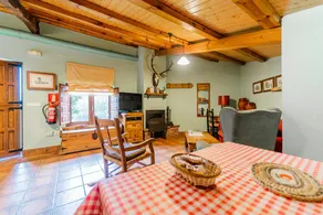 Country House 'La Casina' with Mountain Views and Private Garden - Image 4