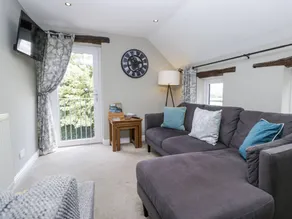 Cottage with barbecue & garden - Image 3