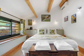 Wonderful bed & breakfast with garden, pool & terrace | Garden view - Image 3