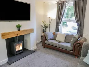 Children-friendly cottage with garden, terrace & hot tub | Beach view | Dogs allowed - Image 5