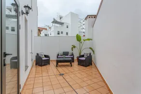 Appartement de vacances avec terrasse | Vue ville - Image 2