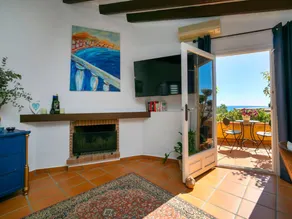 Apartment with terrace, barbecue & garden - Image 5