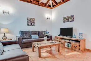 Geräumige Villa "Don Rodrigo" mit WLAN, Garten, Terrasse und Pool - Image 3