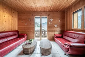 Child-friendly spacious flat with terrace & garden | Mountain view | Close to the ski - Image 3