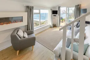 Holiday home with barbeque - Image 5