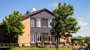 Holiday home with terrace, garden & BBQ | Panoramic view - Image 3