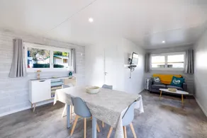 Chalet with barbecue & terrace | Lake view - Image 2