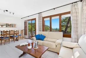 Holiday apartment with pool & terrace - Image 2