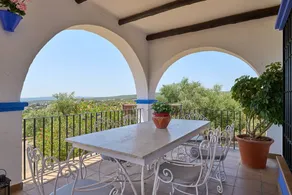 Child-friendly house with pool, BBQ & garden | Lake view | Pet-friendly - Image 2