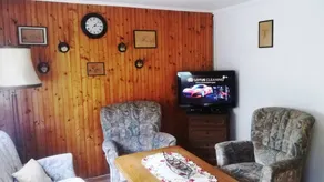 House with garden, terrace & barbecue - Image 3