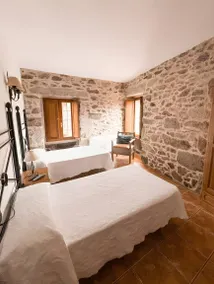 Double Diamond Room with 2 Beds, Interior Patio, and Wi-Fi - Image 2