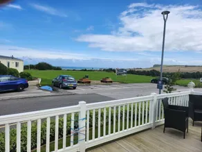 Cottage with garden & pool - Image 2