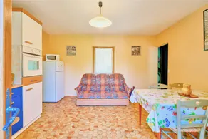 Casa con barbecue, giardino e idromassaggio - Image 4