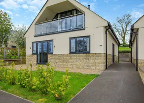 Cottage with garden & jacuzzi - Image 3