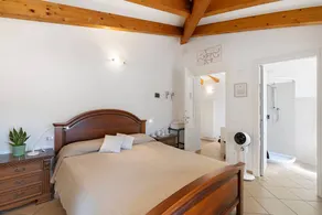 Charming dedicated room with garden & terrace | Garden view | Suitable for remote work | Pets allowed - Image 4