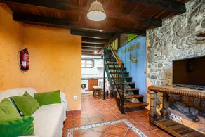 Country House 'El Llosín' with Private Terrace, Balcony and Wi-Fi - Image 4