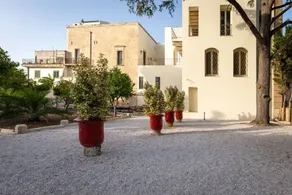 Charming flat with pool, garden & barbecue - Image 5