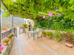 Beautiful holiday home with terrace, pool & barbecue | Pet-friendly - Image 5
